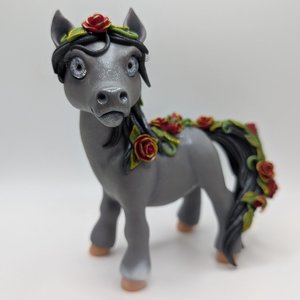 Grey Chunky Pony with Roses
