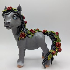 Grey Chunky Pony with Roses