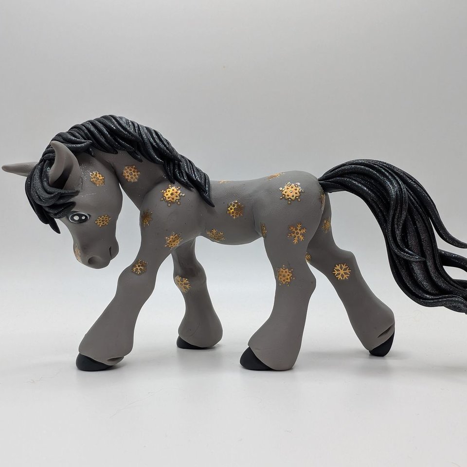 Old Style Snowflake Pony