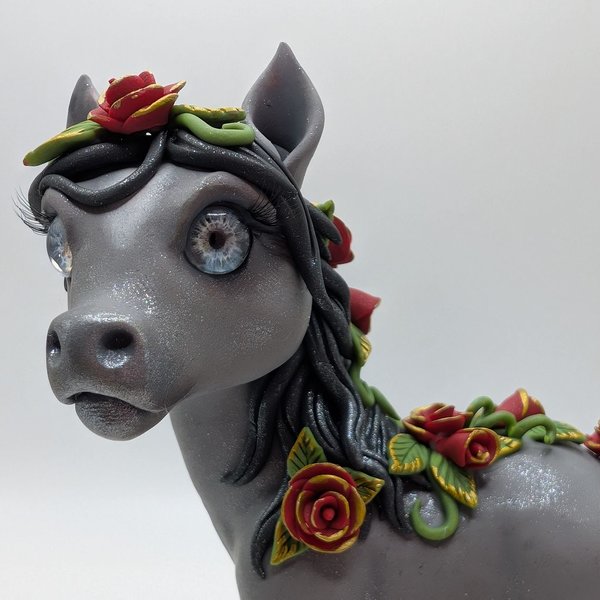 Grey Chunky Pony with Roses
